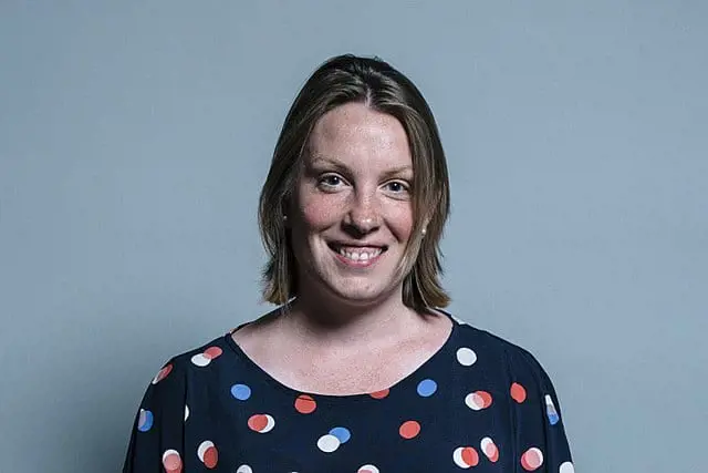 640px-Official_portrait_of_Tracey_Crouch_crop_1