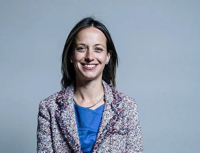 731px-Official_portrait_of_Helen_Whately