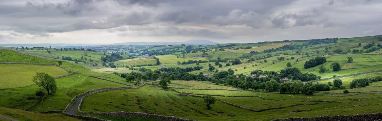 malham-2877845_1920-scaled