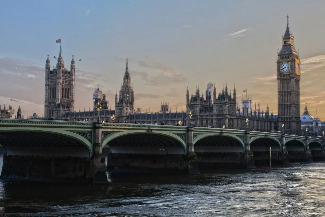 Houses-of-Parliament-scaled