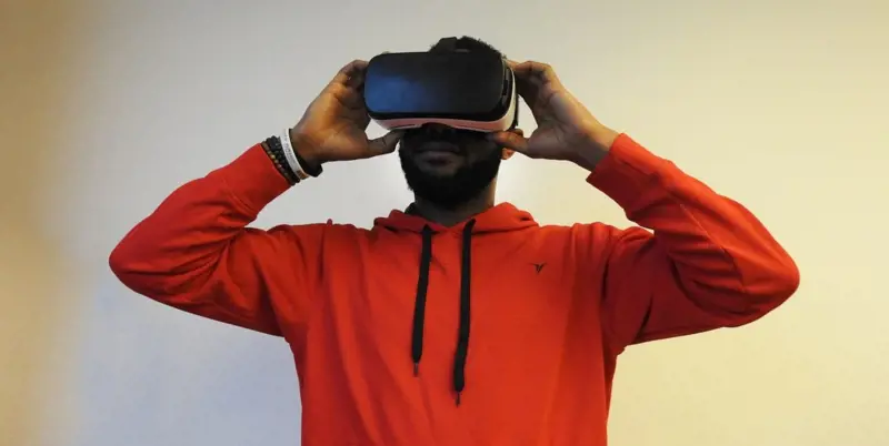 Virtual-Reality-2