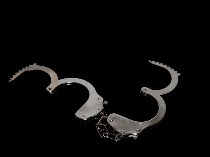 handcuff-gb4e9c84fb_1920