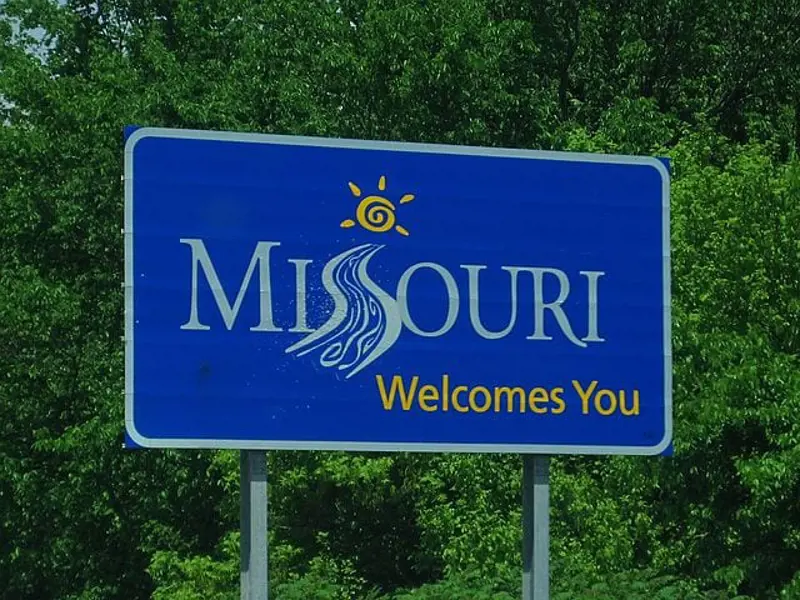 Missouri_Welcomes_You_sign_I-155_2013-05-11_001