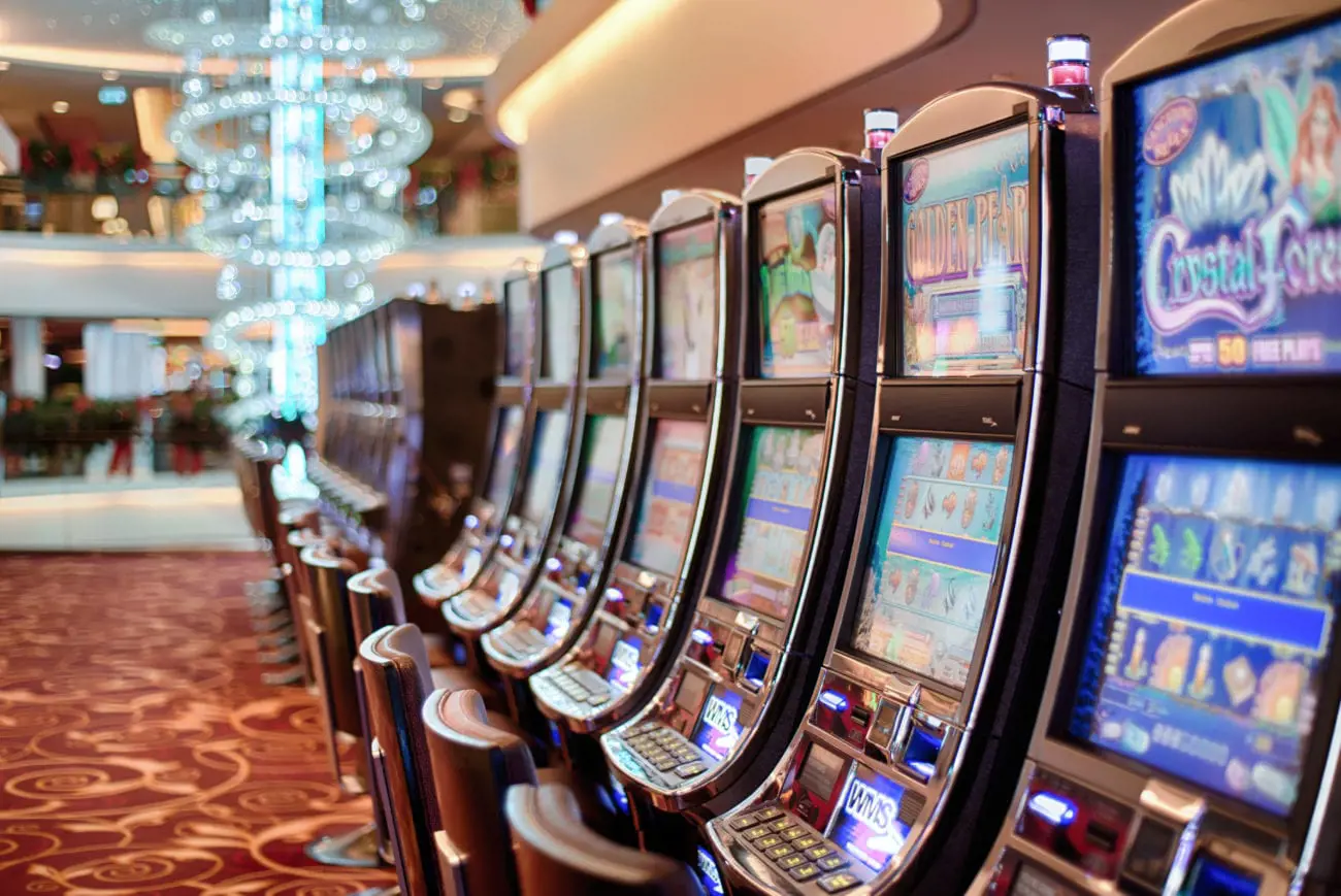 building-playing-casino-luck-addiction-betting-996980-pxhere.com2_