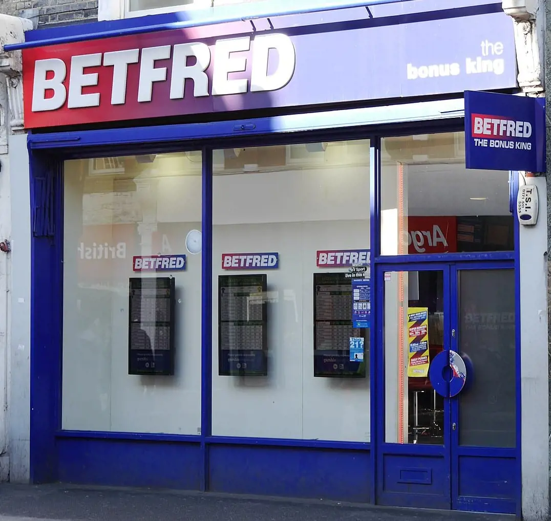 Betfred_North_End_Road_Fulham_London_04