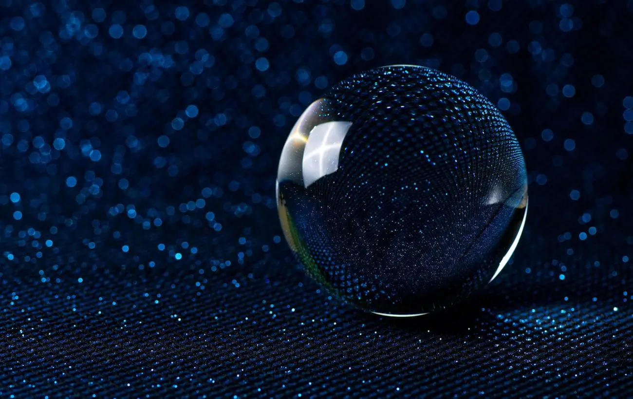 crystal-ball-photography-3999047_1920-scaled