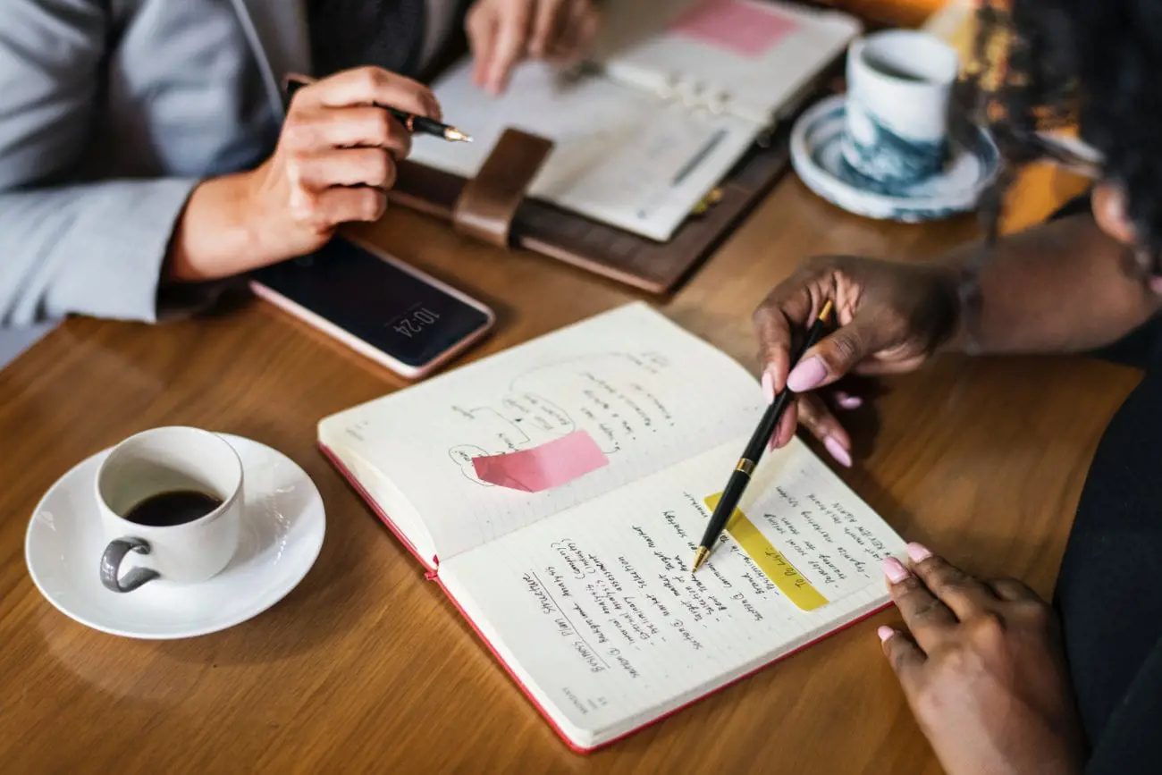 coffee-coffee-cup-cups-desk-hands-indoors-1544467-pxhere.com_-scaled