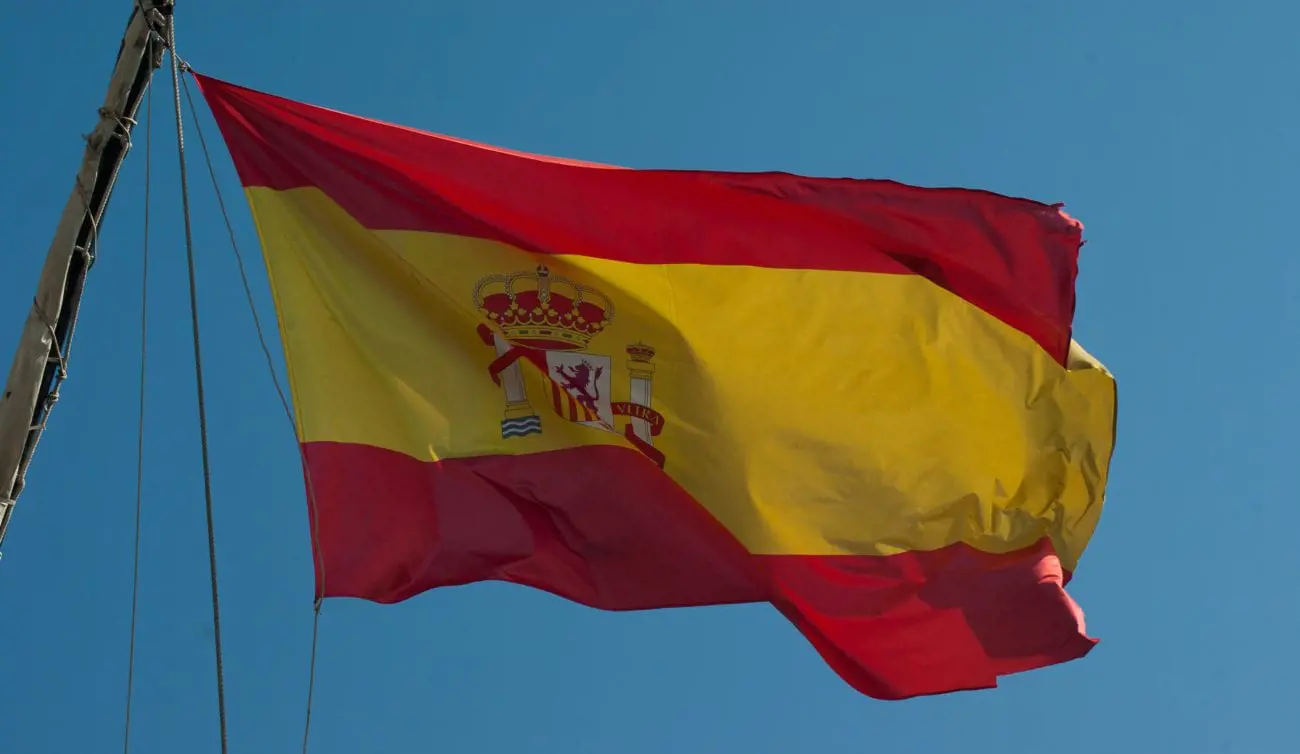 red-color-flag-spain-red-flag-spanish-flag-643461-pxhere.com6_