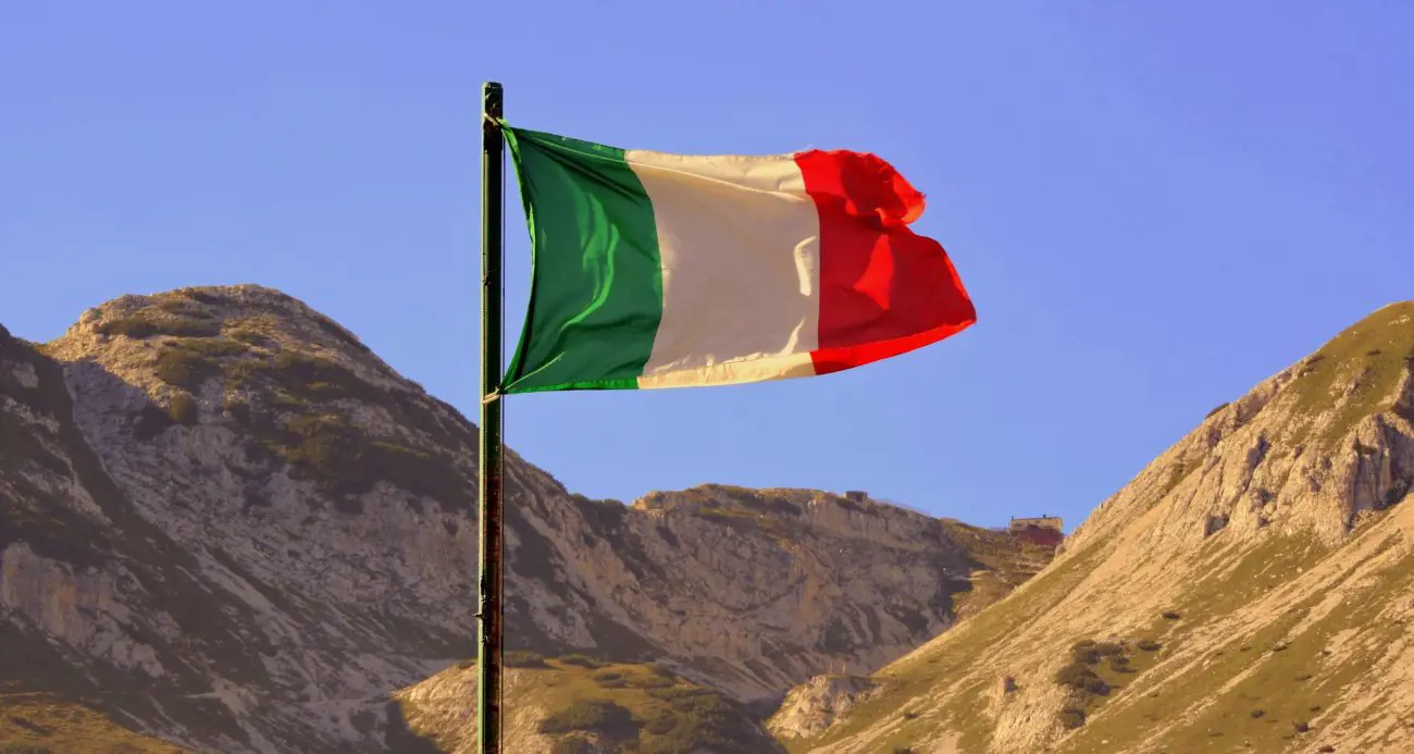 flag-italy-auction-tricolor-mountain-wallpaper