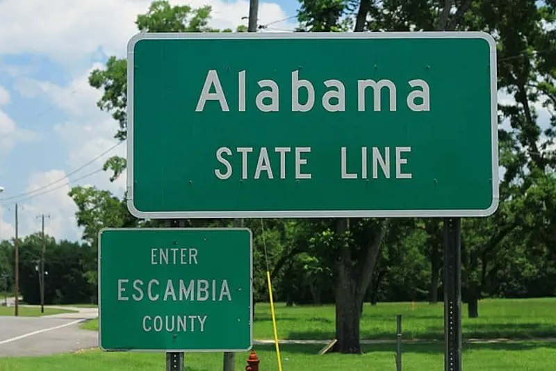 640px-Alabama_State_Line_-_AL21_North_-_Escambia_County_43220284741